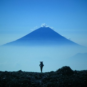 Mount_Fuji_from_Mount_Aino